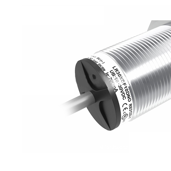 Analog Output Inductive Proximity Sensor, Cylindrical, 0-10V/4-20mA
                            <img src=